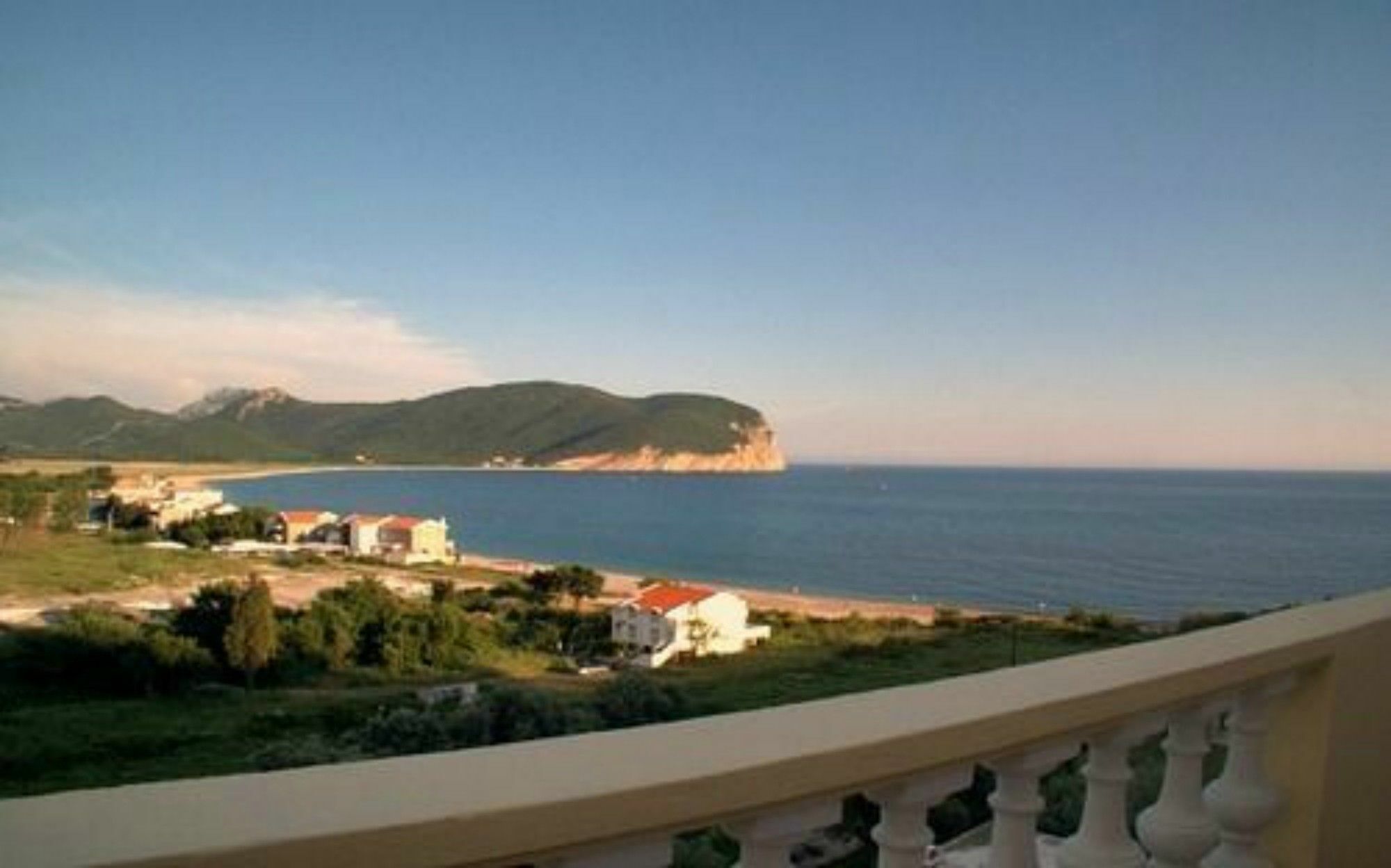 Castellamare Residence Petrovac Exterior photo